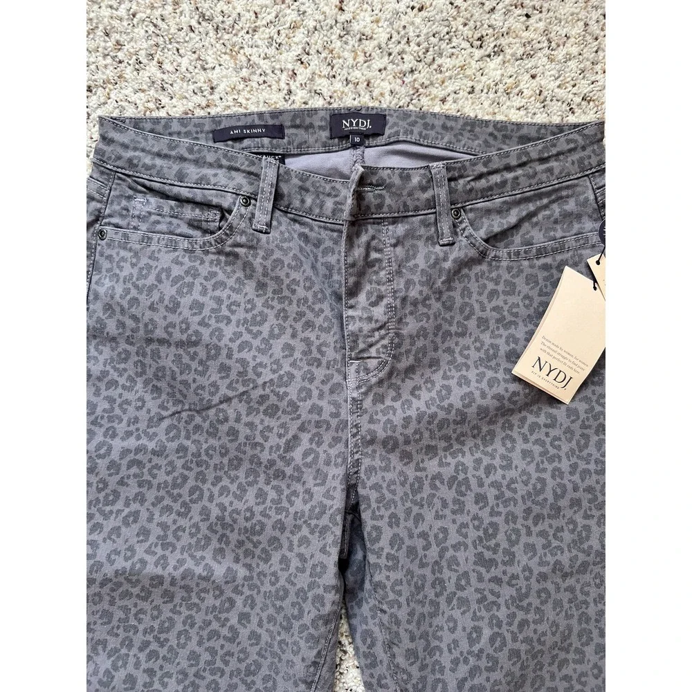 MWT NYDJ Size 10 Amy‎ Jeans Skinny Fit Denim Leopard Gray Lift x Tuck Technology